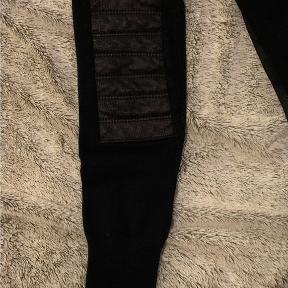 Faux leather/fine knit sweater - Picture 4 of 5